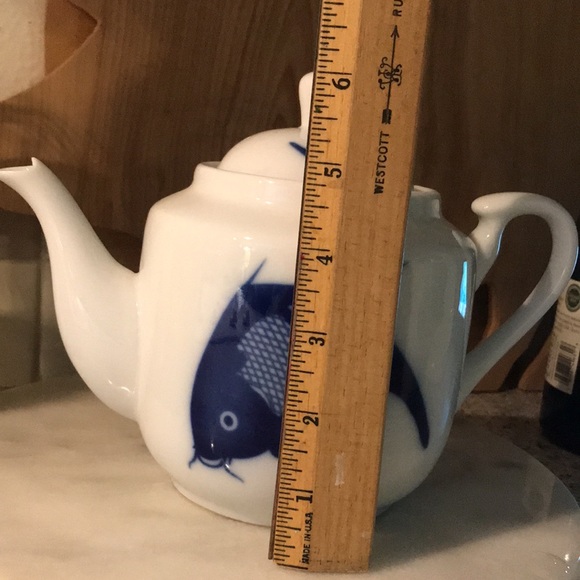 Blue and white china teapot - Picture 9 of 15